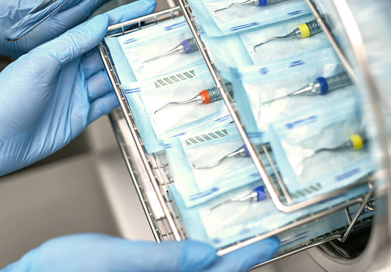 徹底した消毒・滅菌